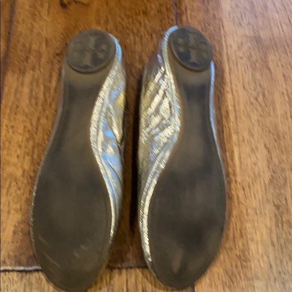 Tory Burch Eddie Metallic Gold flats - Picture 4 of 6